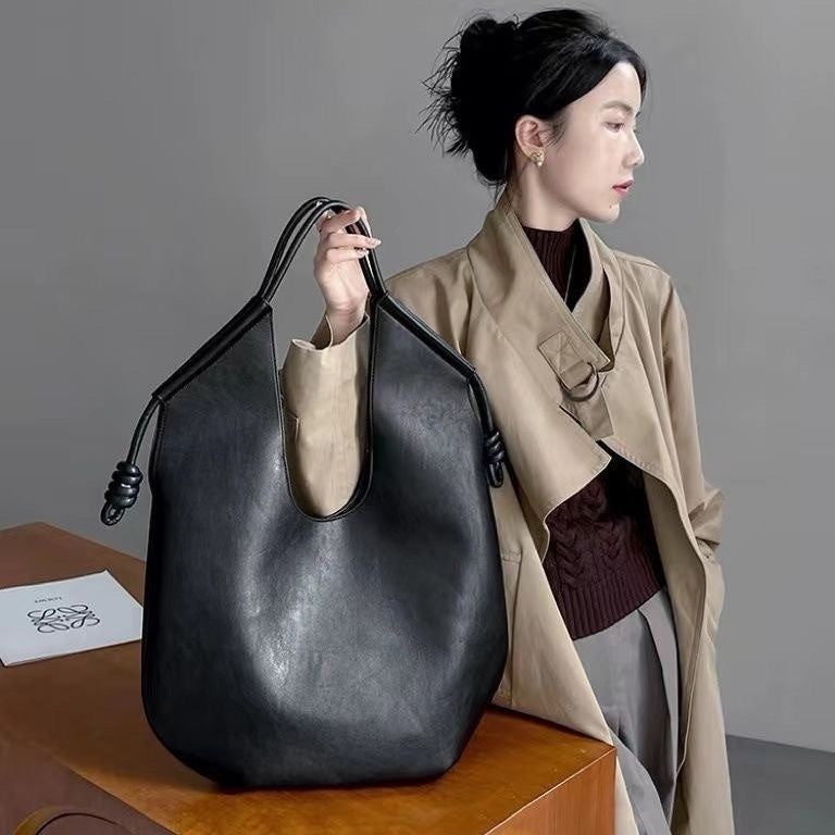 Small niche bag minimalist tote high-end feel large capacity commuting single shoulder armpit bag