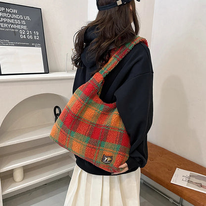 Women Lamb Wool Fluffy Handbag Large Capacity Plush Shoulder Bag Plaid Pattern Tote Bag Vintage Fashion Shopping Underarm Bag